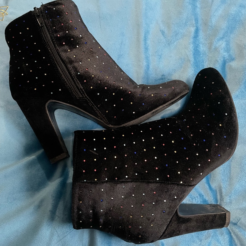 Sparkle velvety boot!
